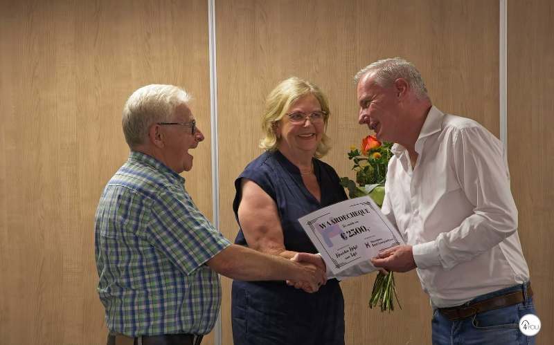 Cheque voor Heusden helpt aan tafel