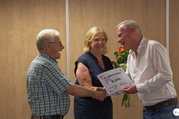 Cheque voor Heusden helpt aan tafel