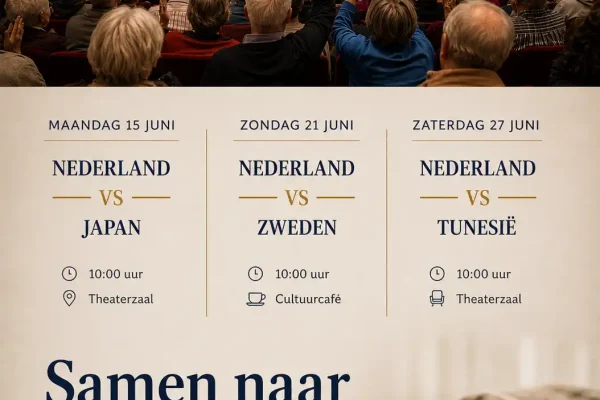 Samen naar voetbal kijken op groot scherm.